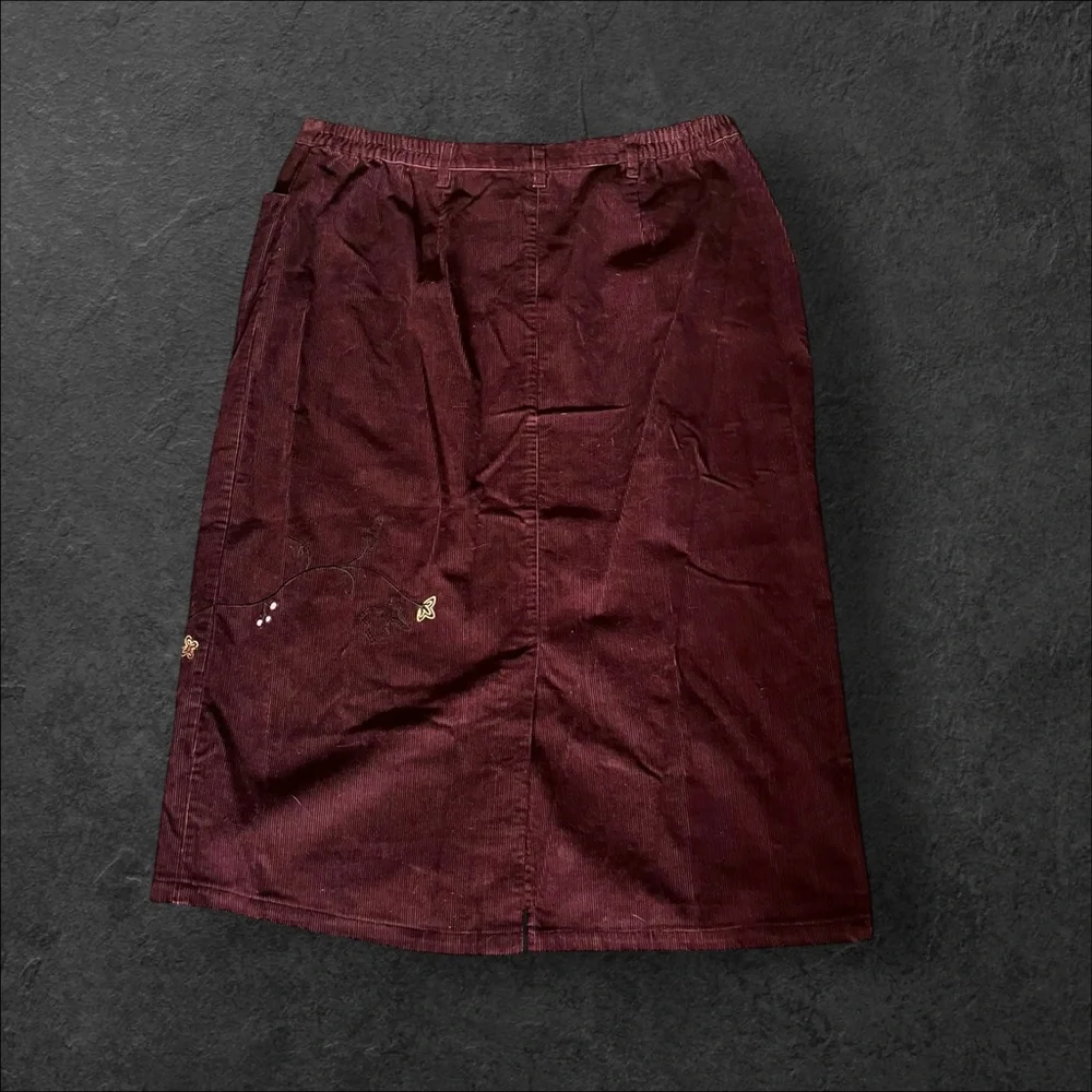 NWT CJ Banks corduroy skirt with embroidered detail 100% cotton